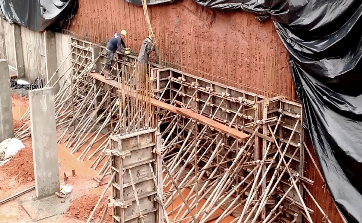 Execução de cortina de contenção em concreto armado - Tecsolo Engenharia